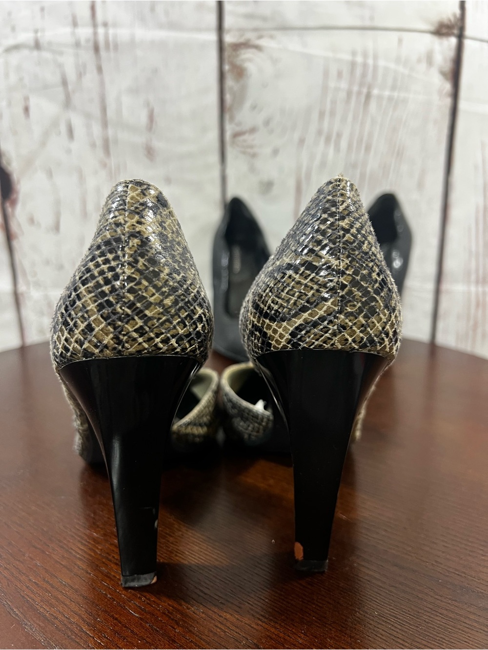 BCBGirls, Liz Claiborn, Mossimo, Delicious 4 Pairs Pointed Toe stiletto Pumps 6 - Picture 13 of 16